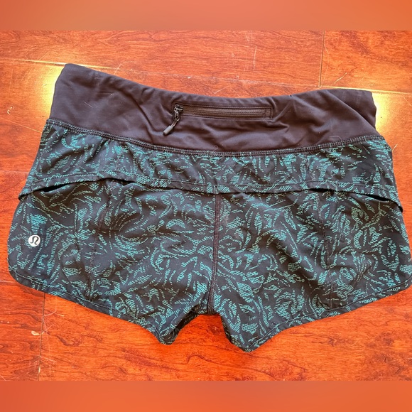 Lululemon speed short size 4 - Picture 2 of 4
